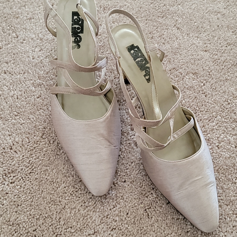 Shoes - Picture 3 of 4